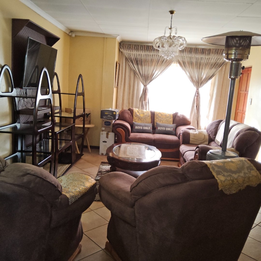 4 Bedroom Property for Sale in Grasslands Free State